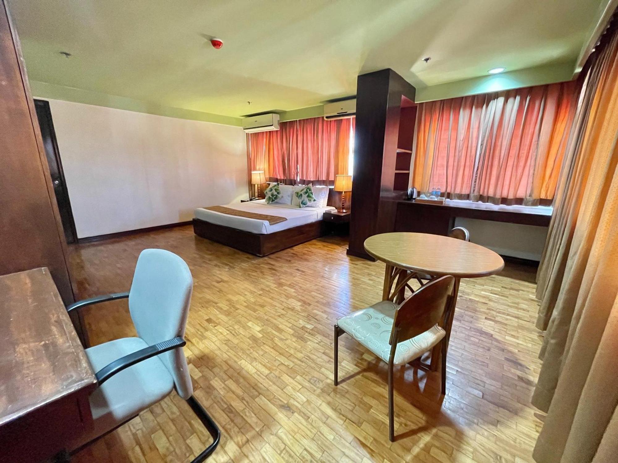 The Vip Hotel Cagayan de Oro Exteriör bild