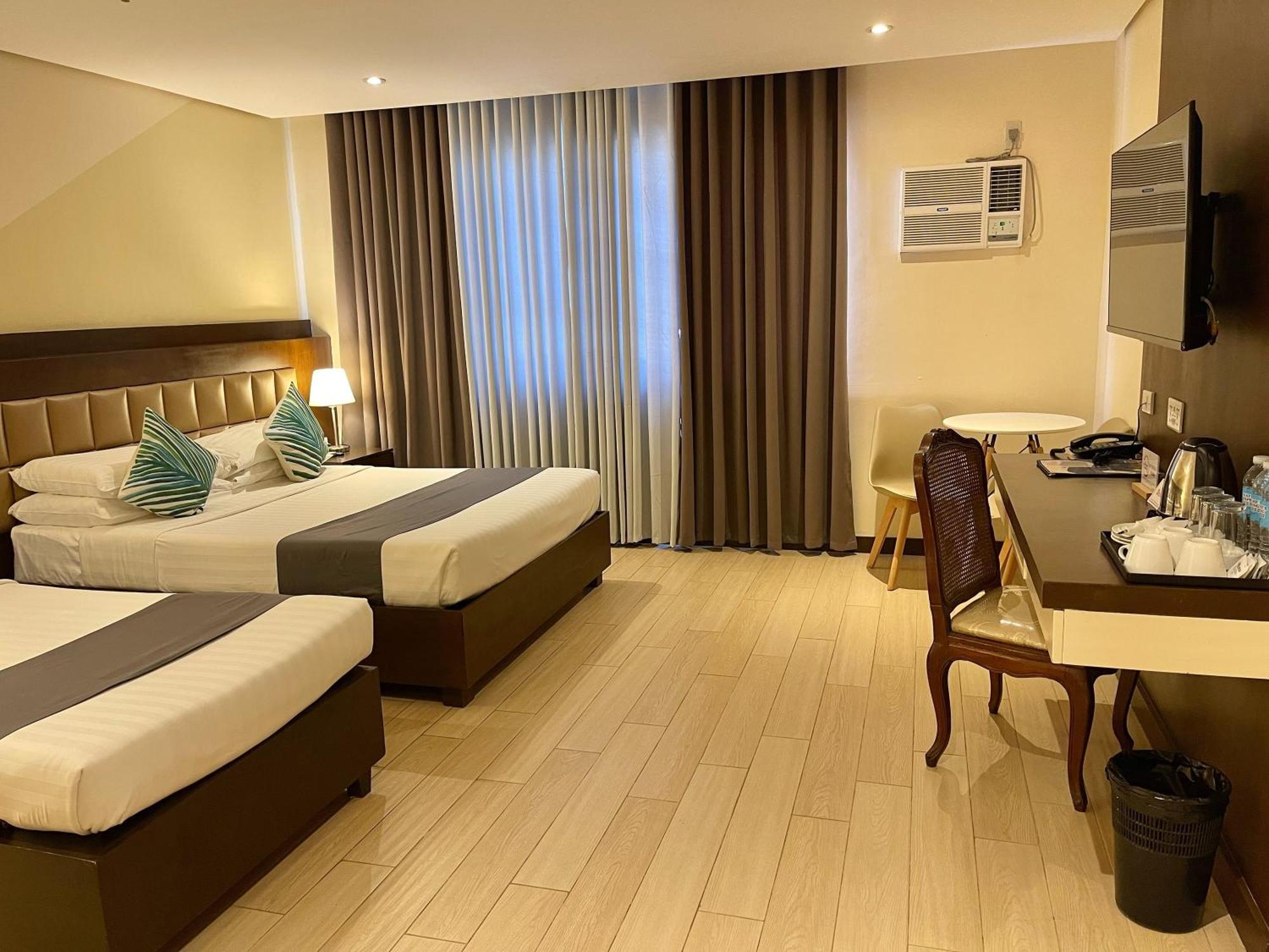 The Vip Hotel Cagayan de Oro Exteriör bild