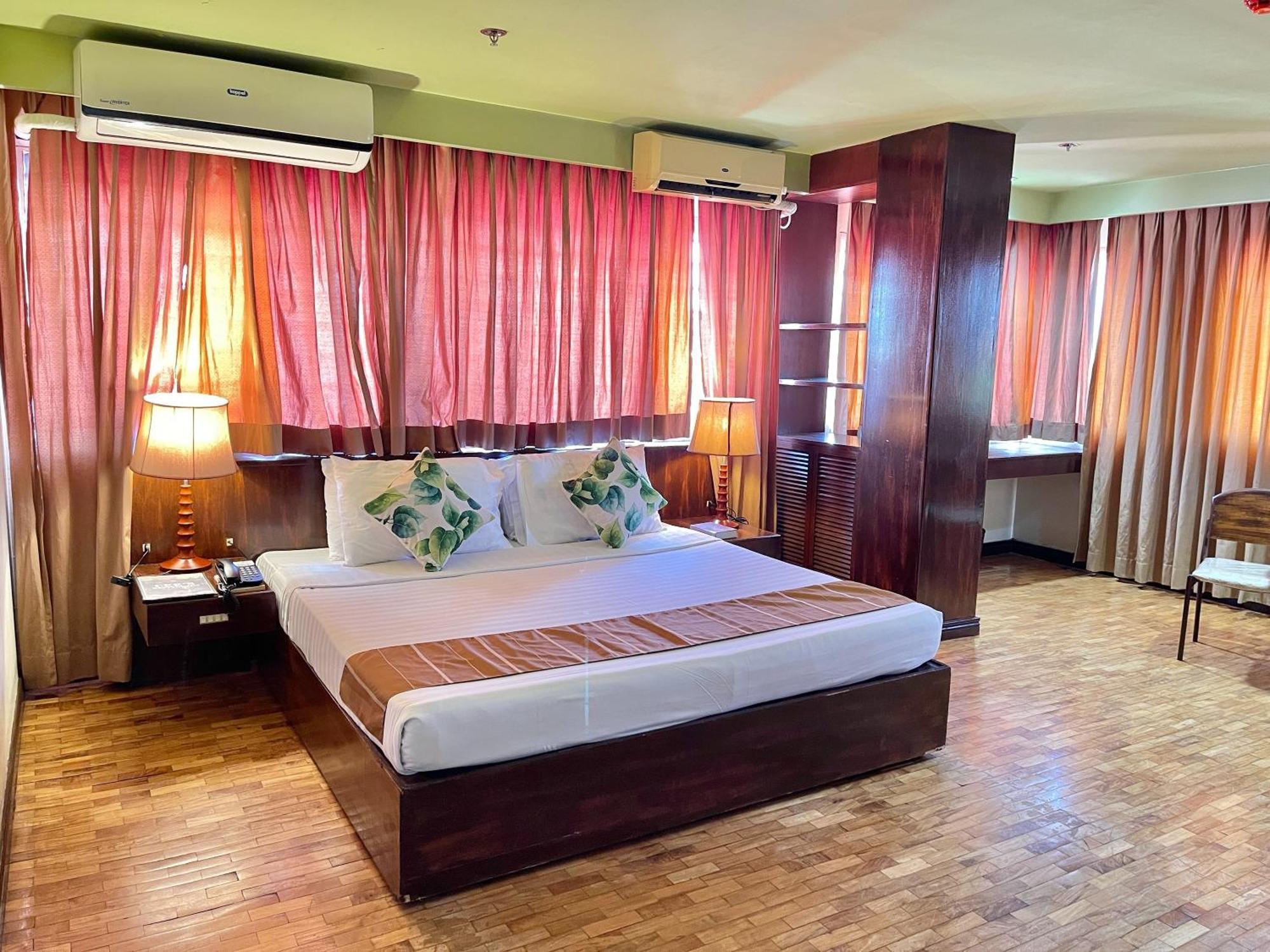 The Vip Hotel Cagayan de Oro Exteriör bild