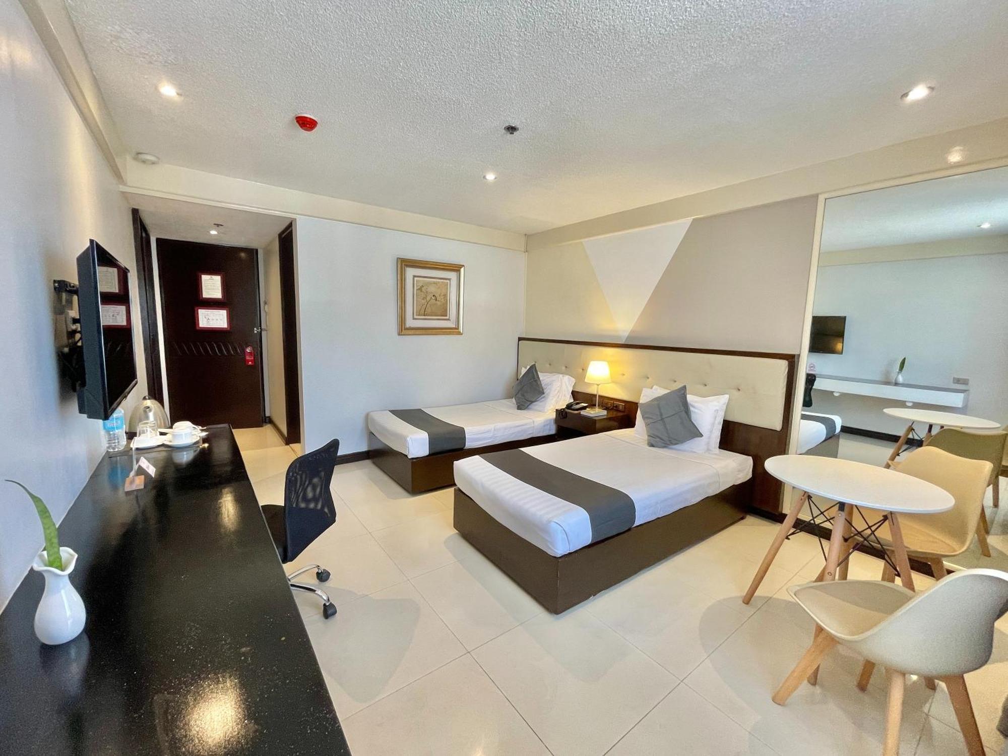 The Vip Hotel Cagayan de Oro Exteriör bild
