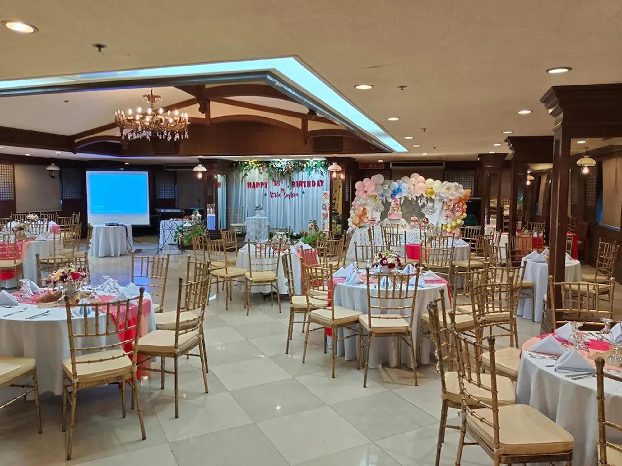 The Vip Hotel Cagayan de Oro Exteriör bild